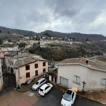 Апарт отель La Gabare 1 Тьер Экстерьер фото